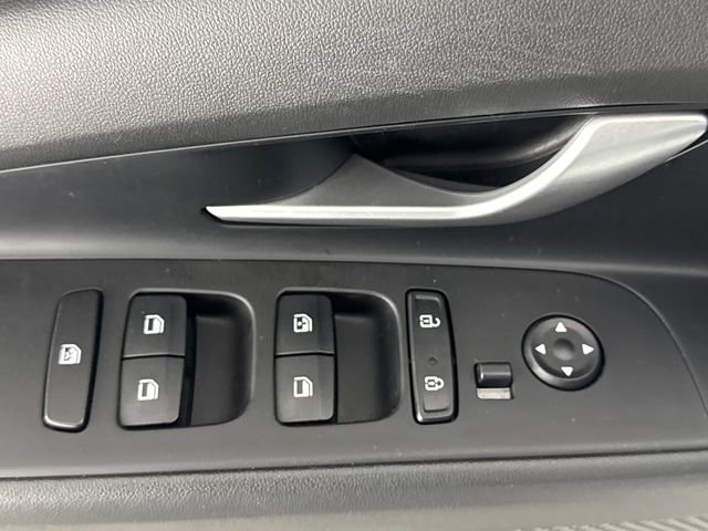 Used 2023 Hyundai Elantra SEL w/ Convenience Package image 23