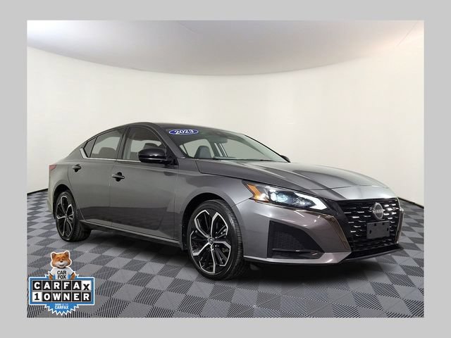 Used 2023 Nissan Altima 2.5 SR w/ SR Premium Package AWD/4WD image 1