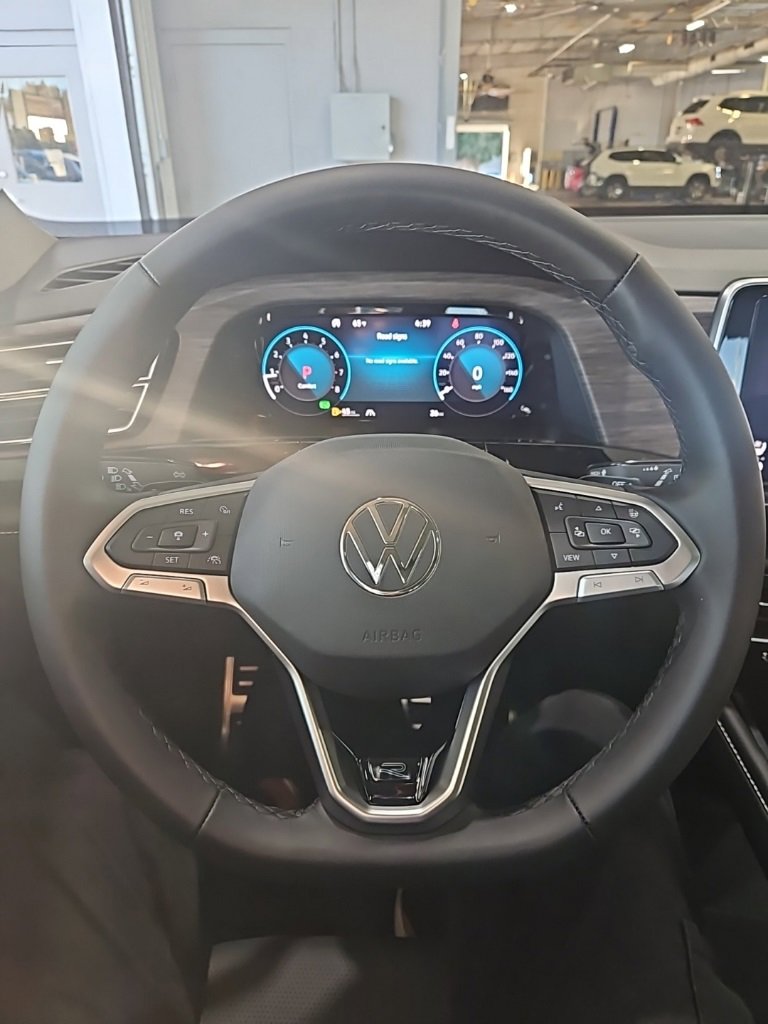 New 2026 Volkswagen Atlas SEL Premium R-Line image 38