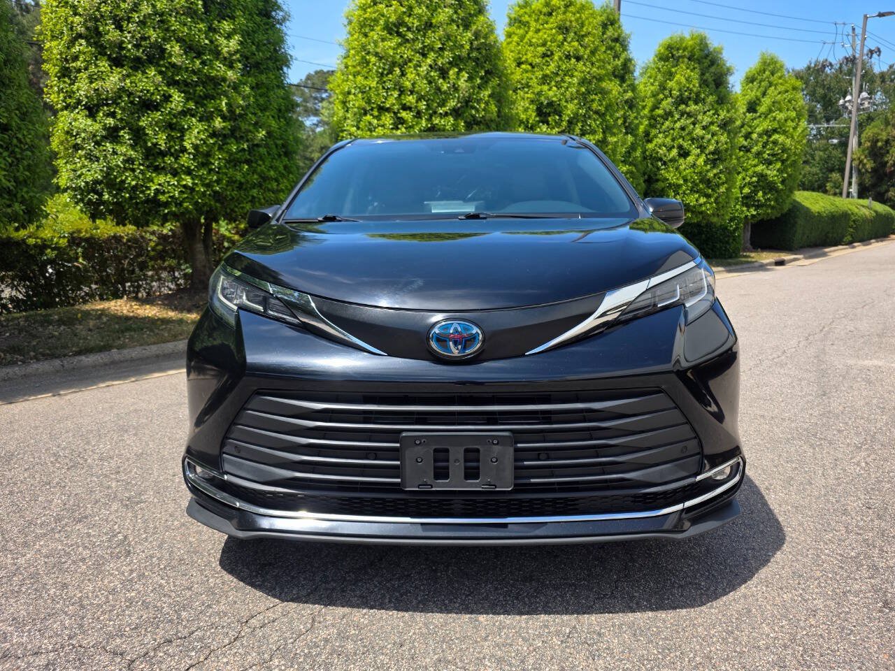 Used 2021 Toyota Sienna XLE FWD image 8