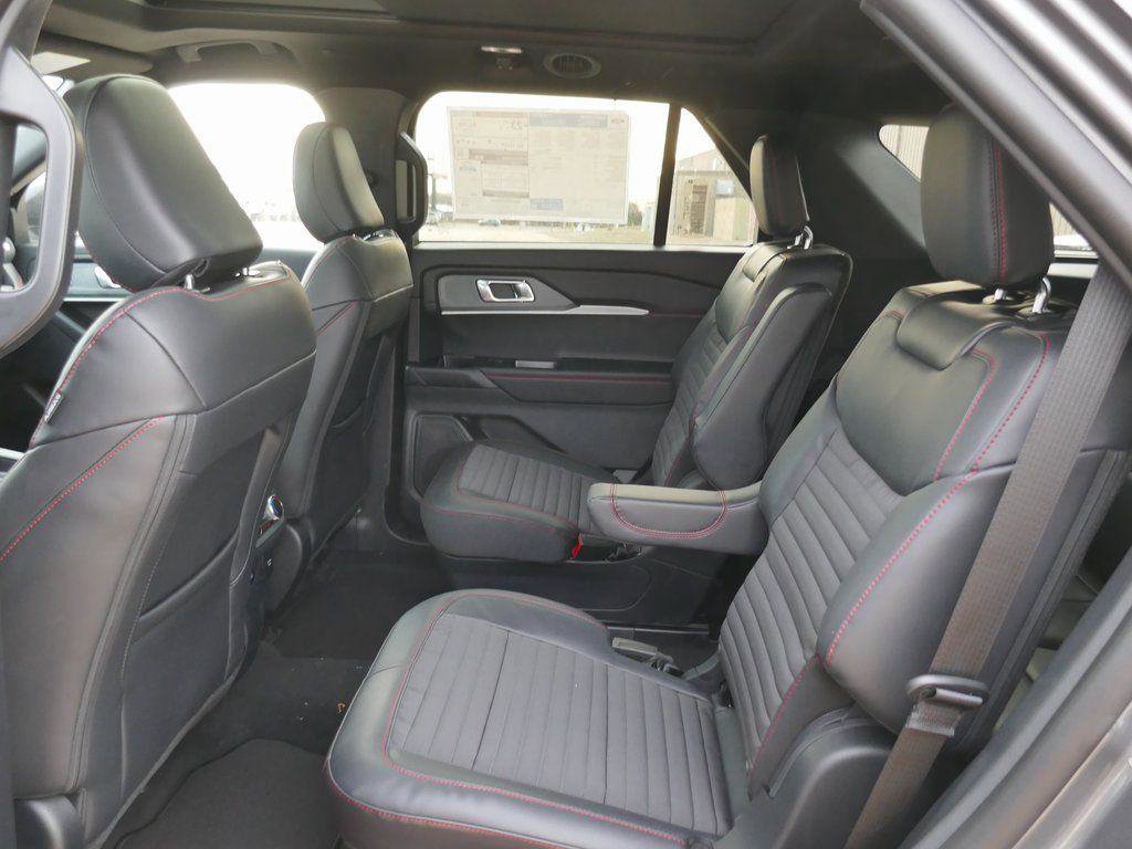 New 2026 Ford Explorer ST-Line w/ ST-Line Street Pack image 12