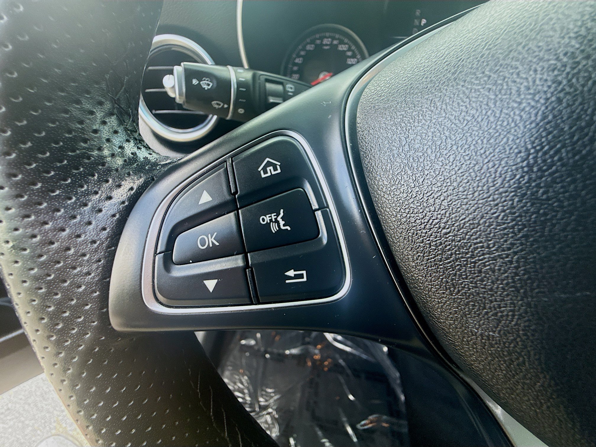Used 2019 Mercedes-Benz GLC 300 4MATIC image 36
