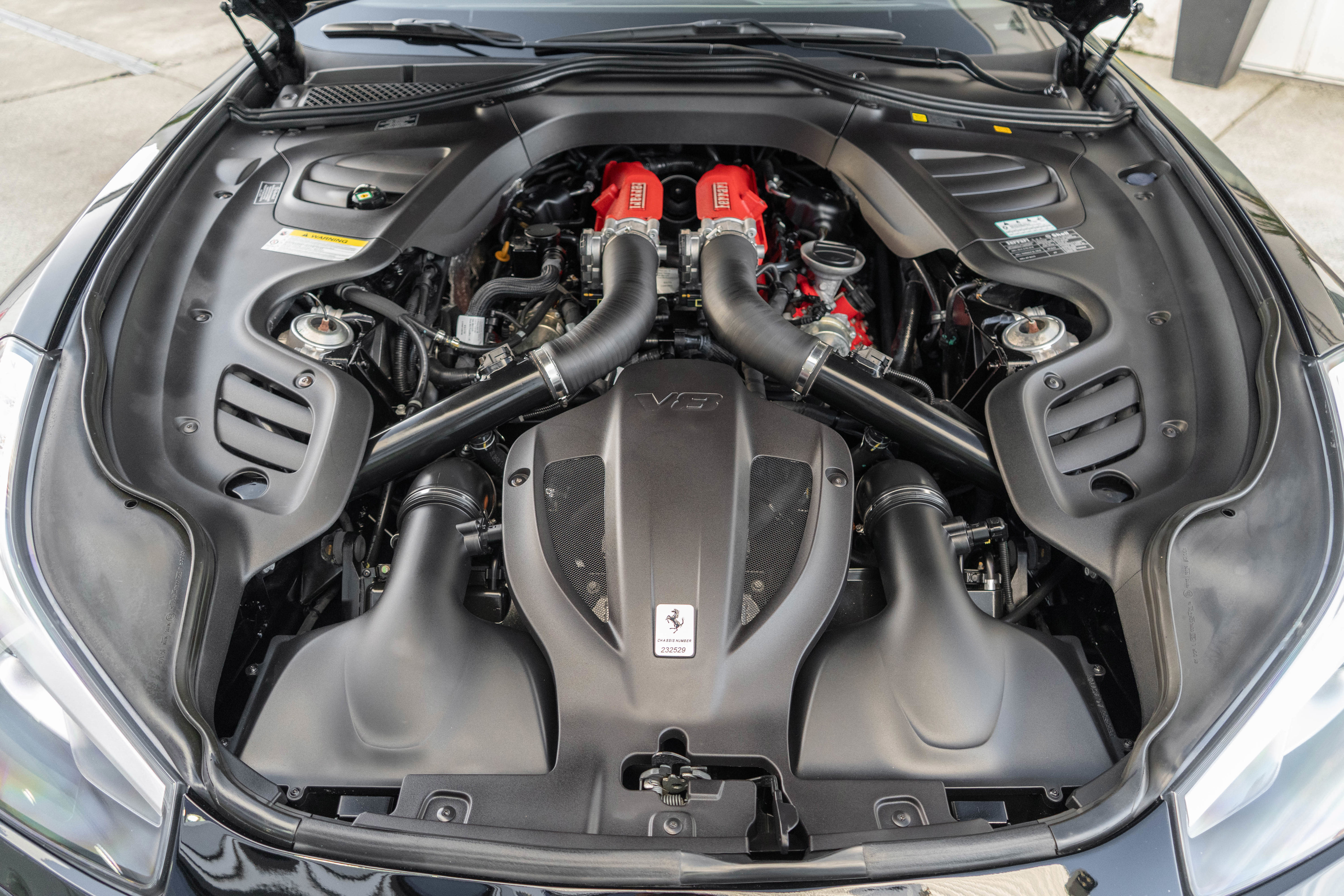 Used 2018 Ferrari GTC4Lusso T RWD image 40