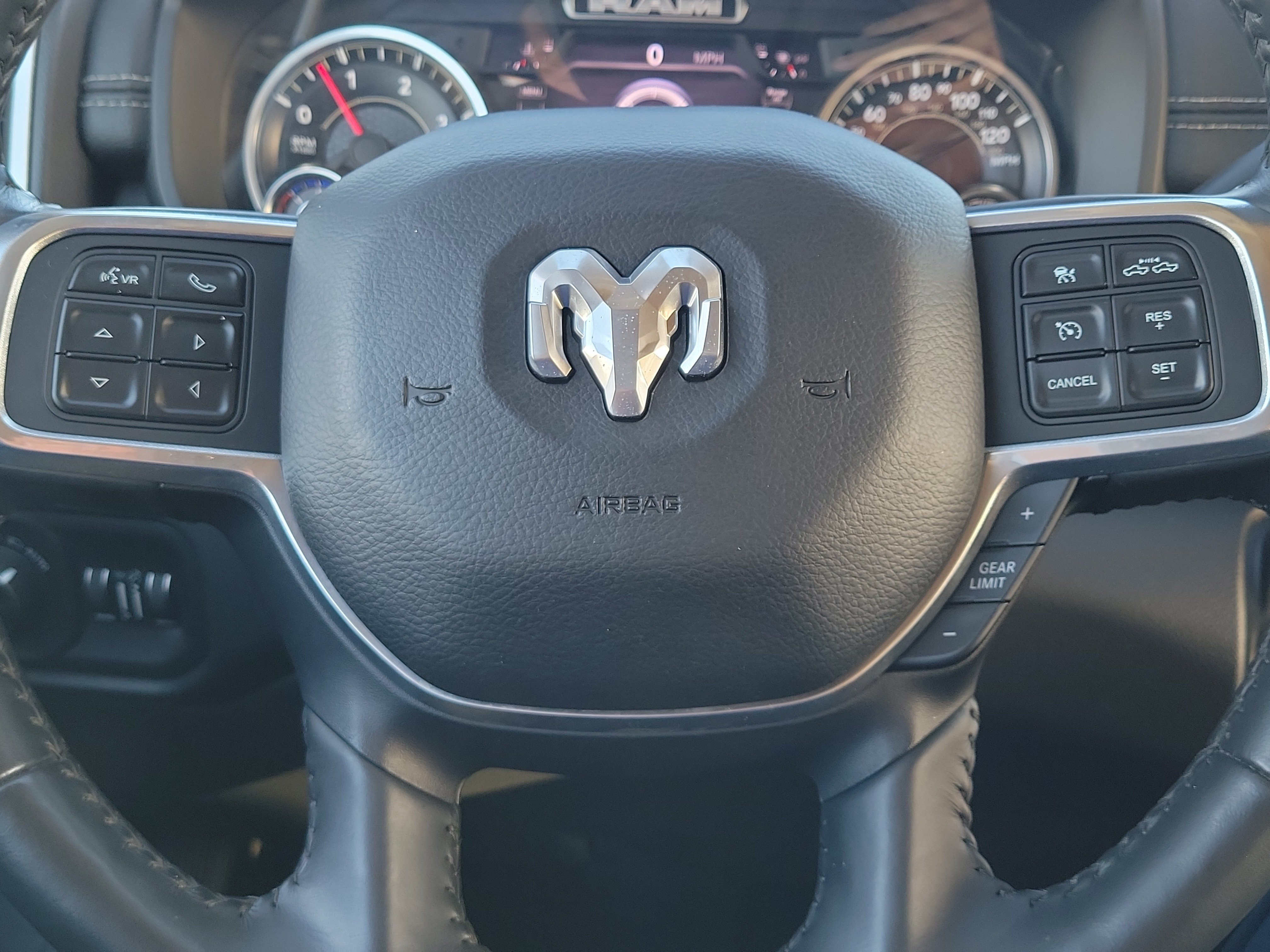 Used 2019 RAM 3500 Laramie AWD/4WD image 27