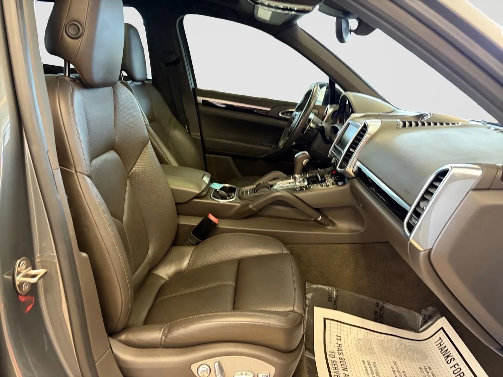 Used 2016 Porsche Cayenne w/ Premium Package Plus image 57