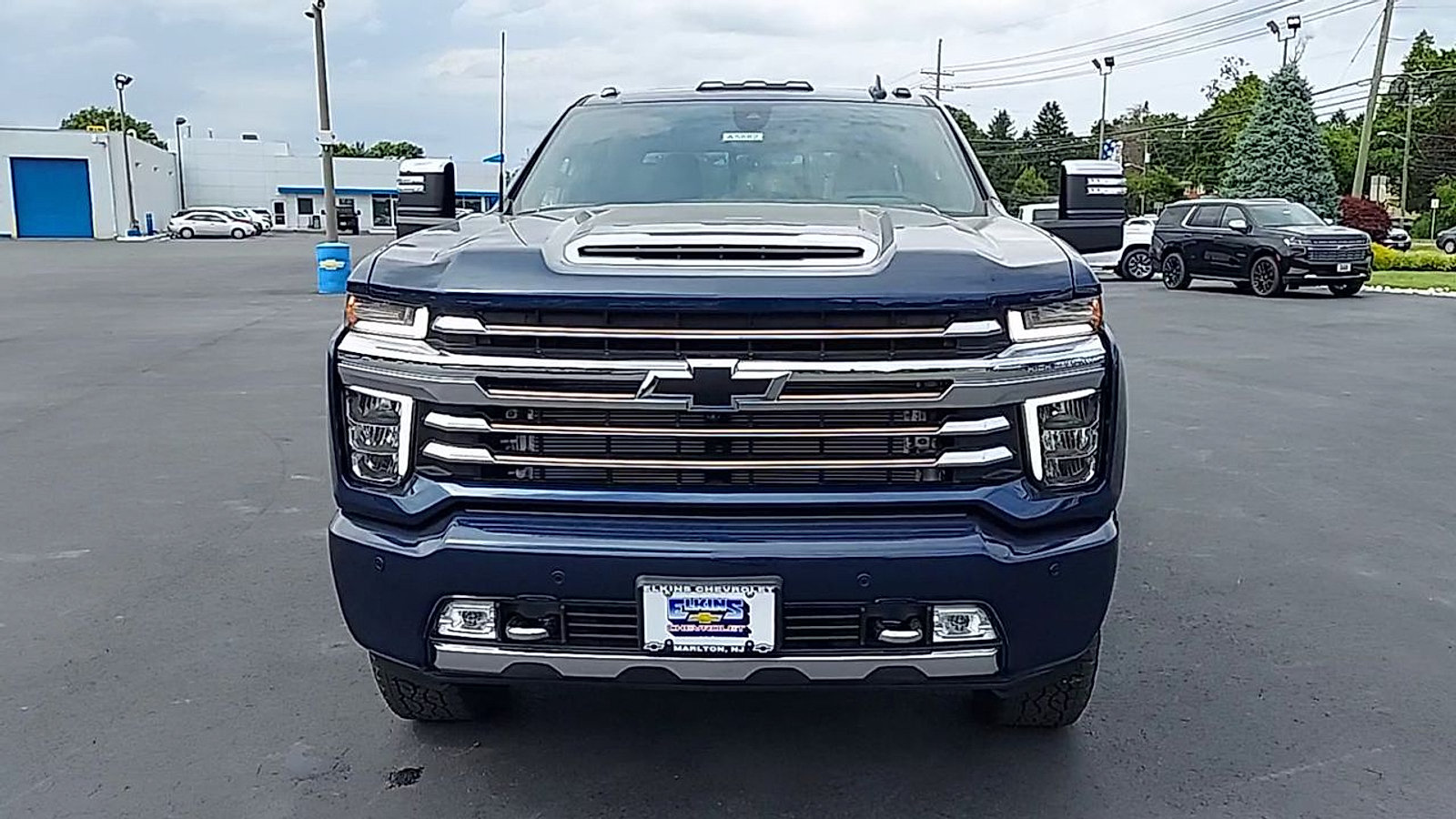 Used 2022 Chevrolet Silverado 2500 High Country w/ Z71 Off-Road Package AWD/4WD image 3