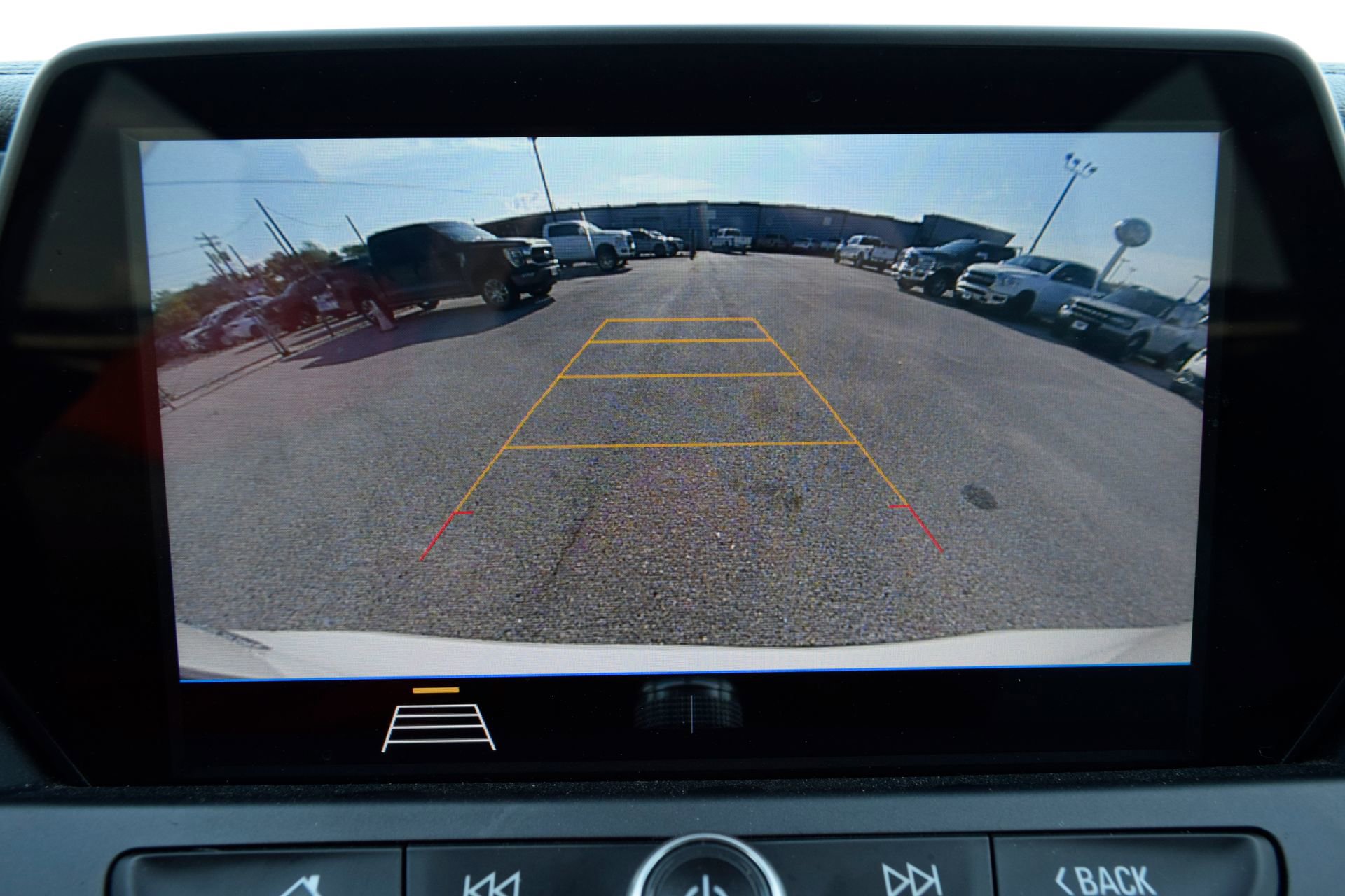 Used 2019 Chevrolet Blazer LT FWD image 13