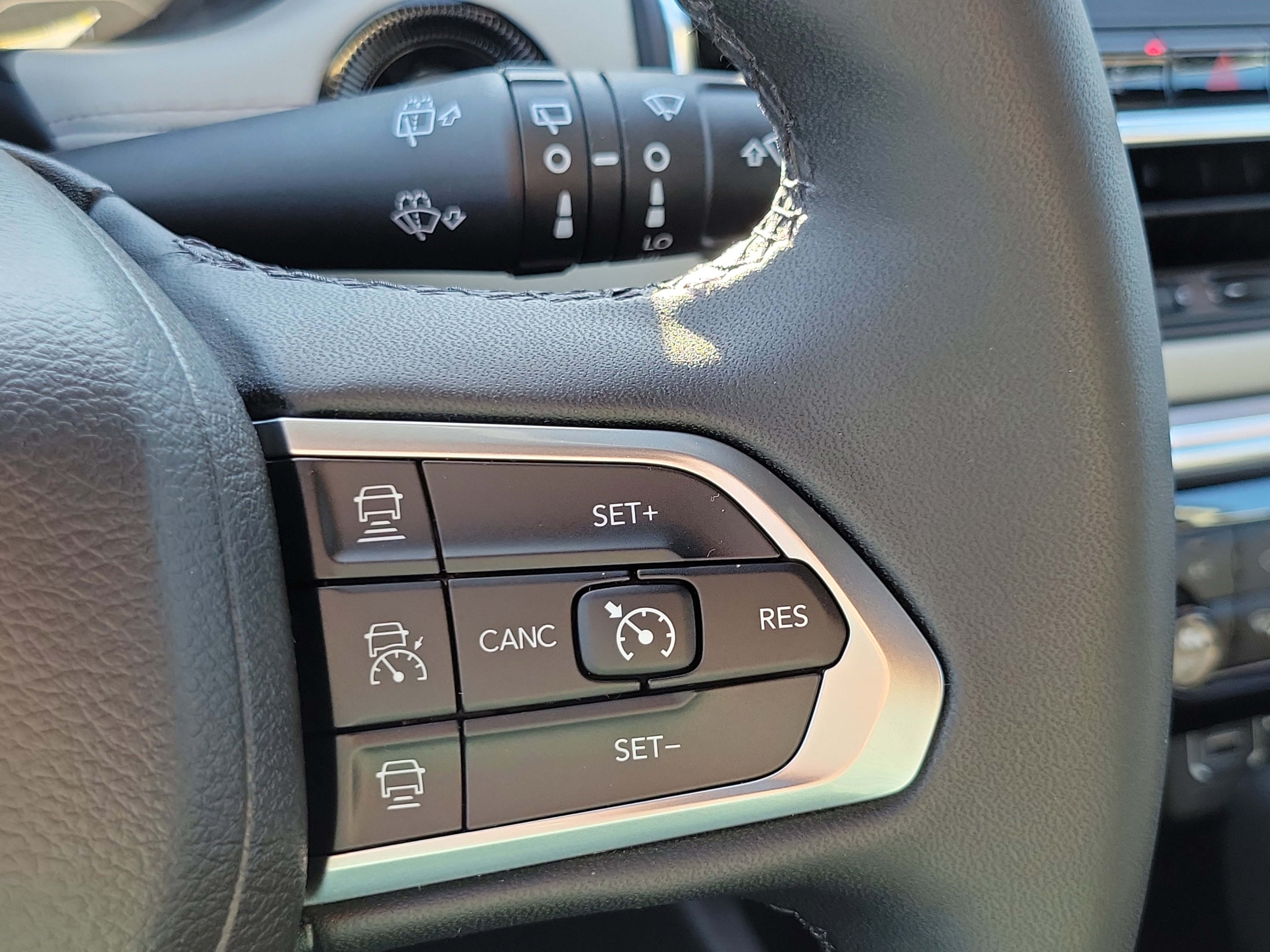 Used 2024 Jeep Compass Limited w/ Sun and Sound Group image 13