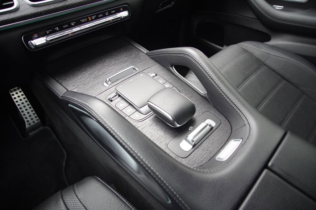 Used 2022 Mercedes-Benz GLS 450 4MATIC image 13