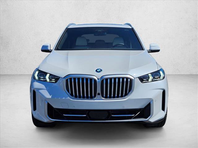 New 2026 BMW X5 xDrive50e image 6