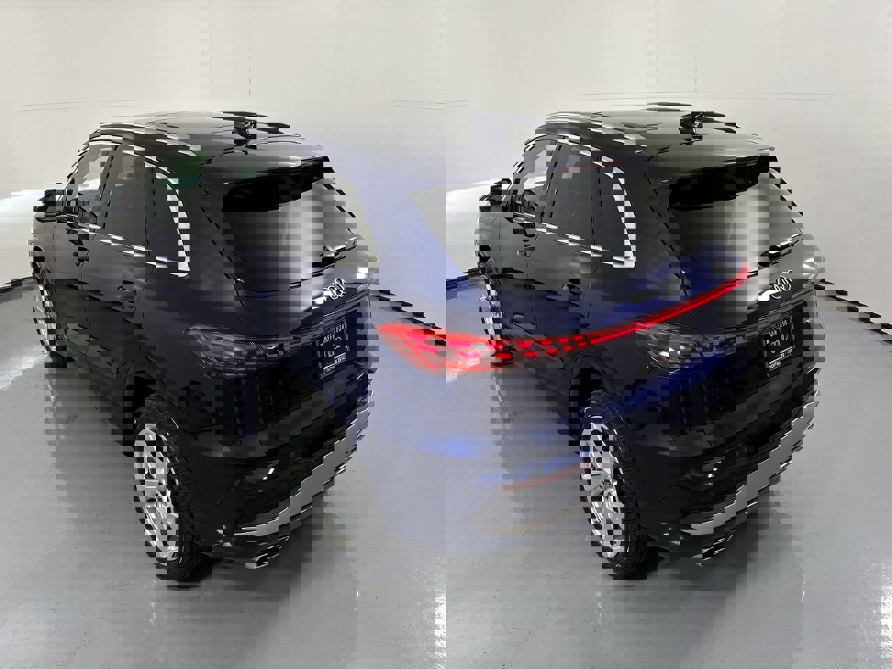 Used 2025 Audi Q5 Premium Plus w/ Premium Plus image 32