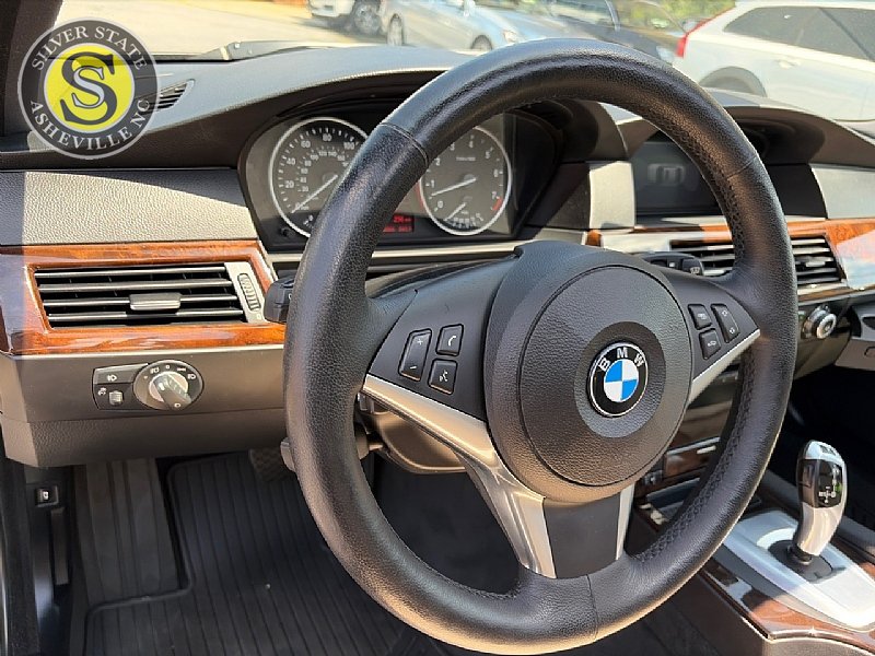 Used 2010 BMW 528i Sedan w/ Sport Pkg RWD image 20