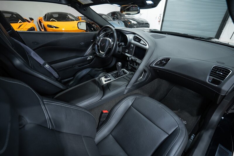 Used 2017 Chevrolet Corvette Stingray Coupe w/ Z51 1LT w/ Battery Protection Package RWD image 28