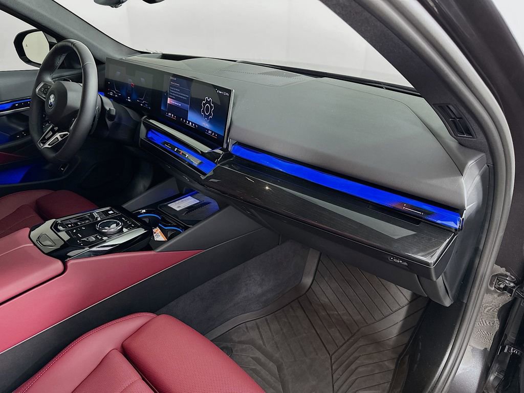 Used 2026 BMW 550e xDrive w/ Premium Package image 36