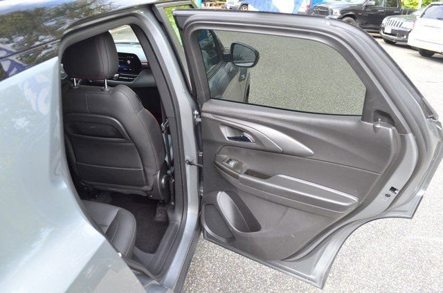 Used 2024 Chevrolet TrailBlazer RS image 34