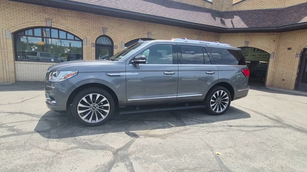 Used 2021 Lincoln Navigator Reserve AWD/4WD image 6