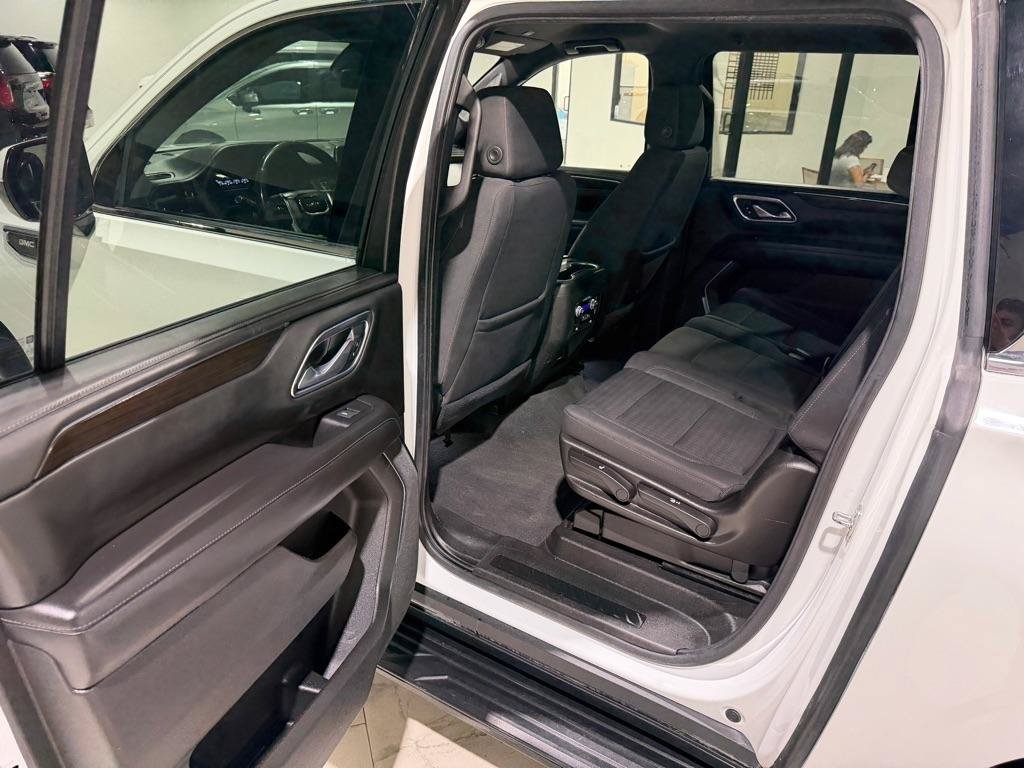 Used 2021 GMC Yukon XL SLE w/ Gmc Pro Safety Plus Package AWD/4WD image 14