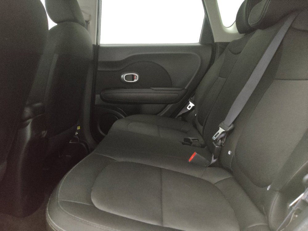 Used 2016 Kia Soul FWD image 18