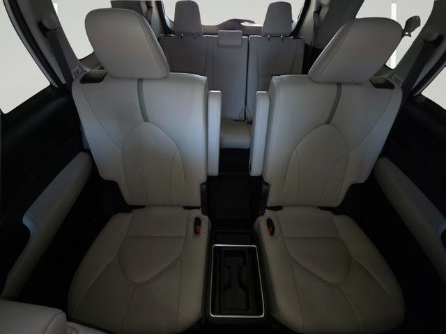 Used 2025 Toyota Grand Highlander AWD image 27