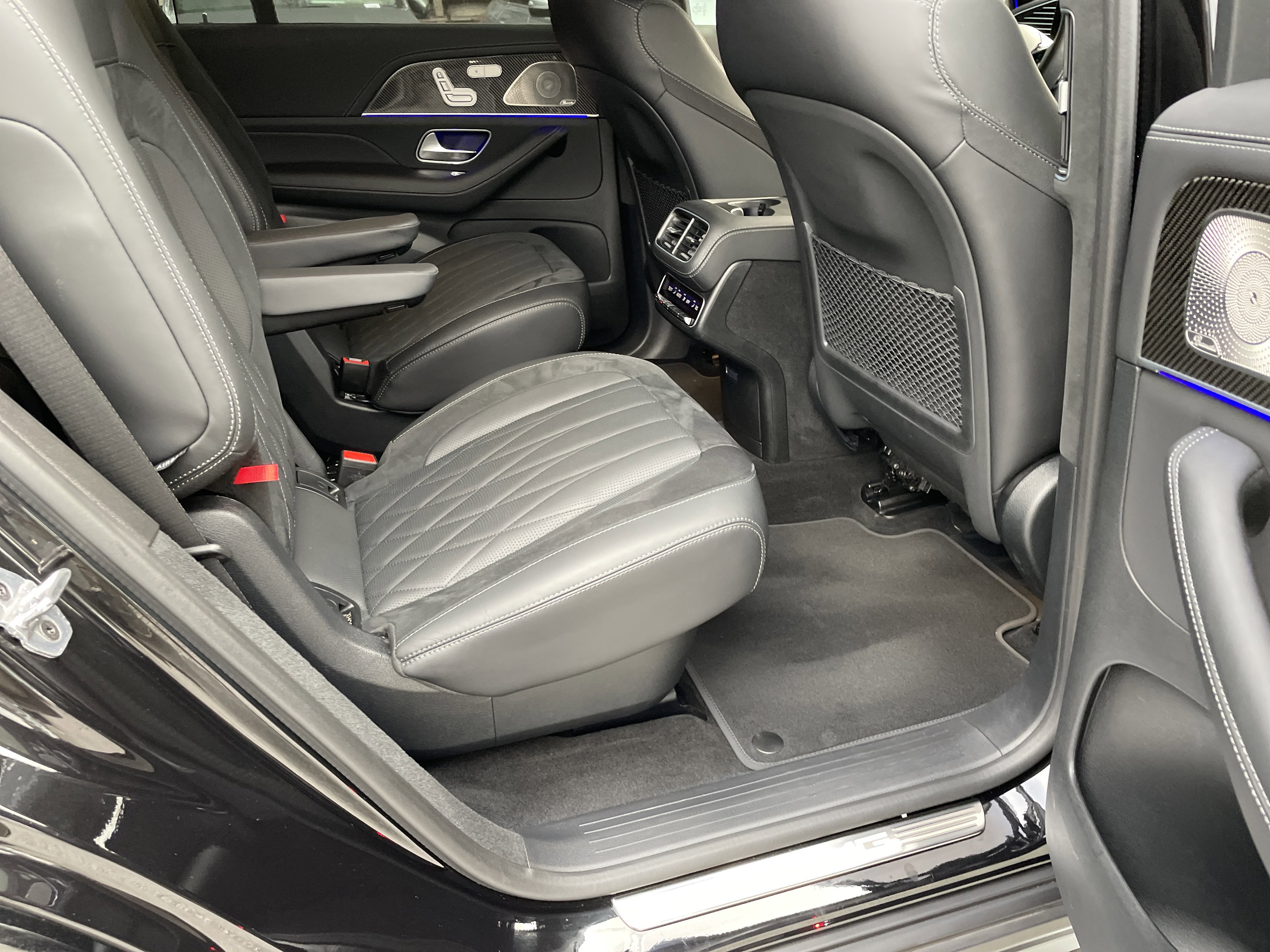 Certified 2025 Mercedes-Benz GLS 63 AMG 4MATIC image 46