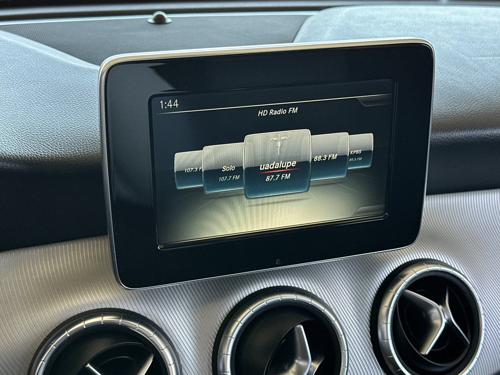 Used 2015 Mercedes-Benz CLA 250 image 16