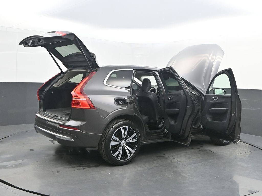 Certified 2023 Volvo XC60 B5 Plus w/ Protection Package Premier image 39