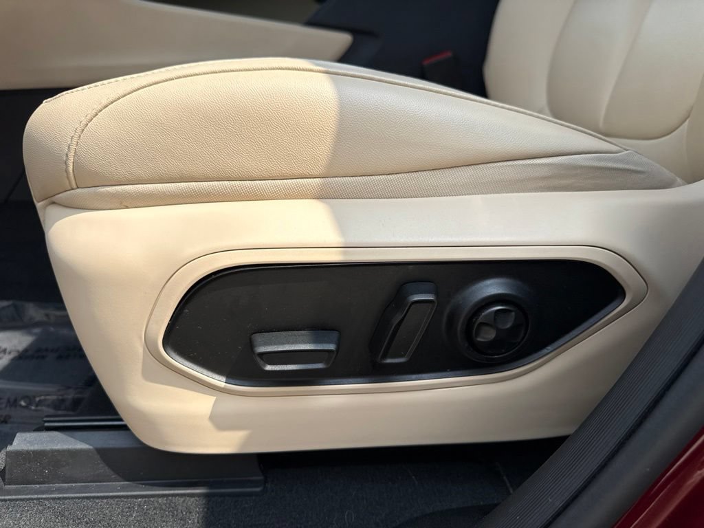 Used 2025 Jeep Grand Cherokee L Limited AWD/4WD image 21