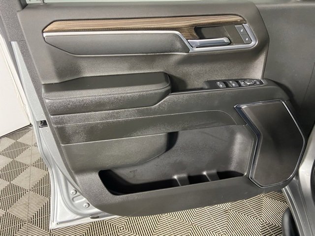 Used 2024 Chevrolet Silverado 1500 LT w/ Z71 Off-Road Package image 17