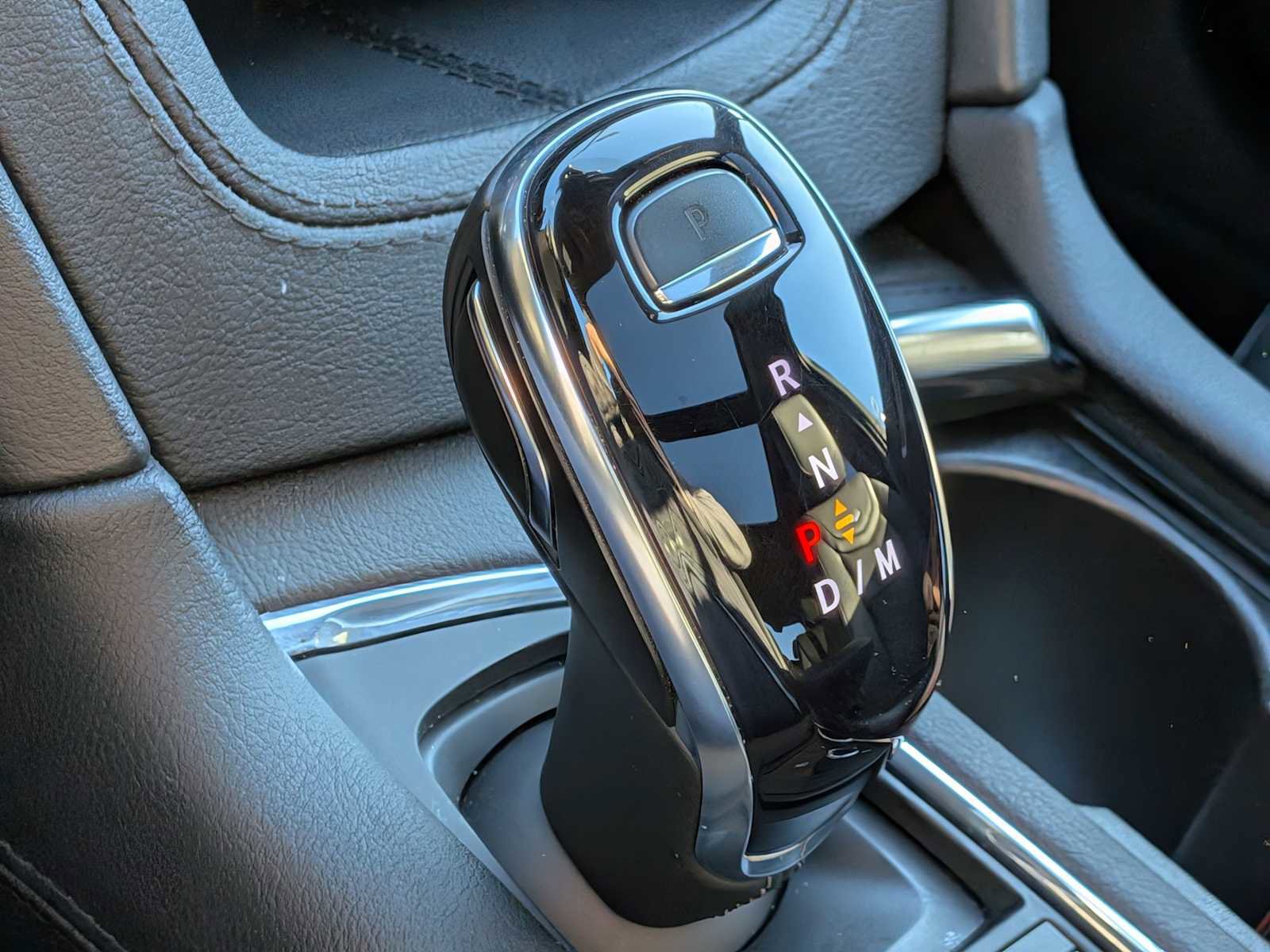 Used 2024 Cadillac XT6 Sport image 34