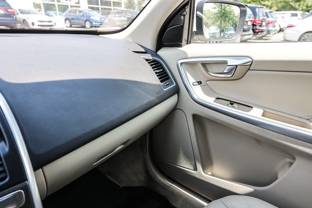 Used 2016 Volvo XC60 T5 Platinum FWD image 25