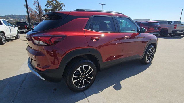 Used 2024 Chevrolet TrailBlazer LT w/ Convenience Package FWD image 8