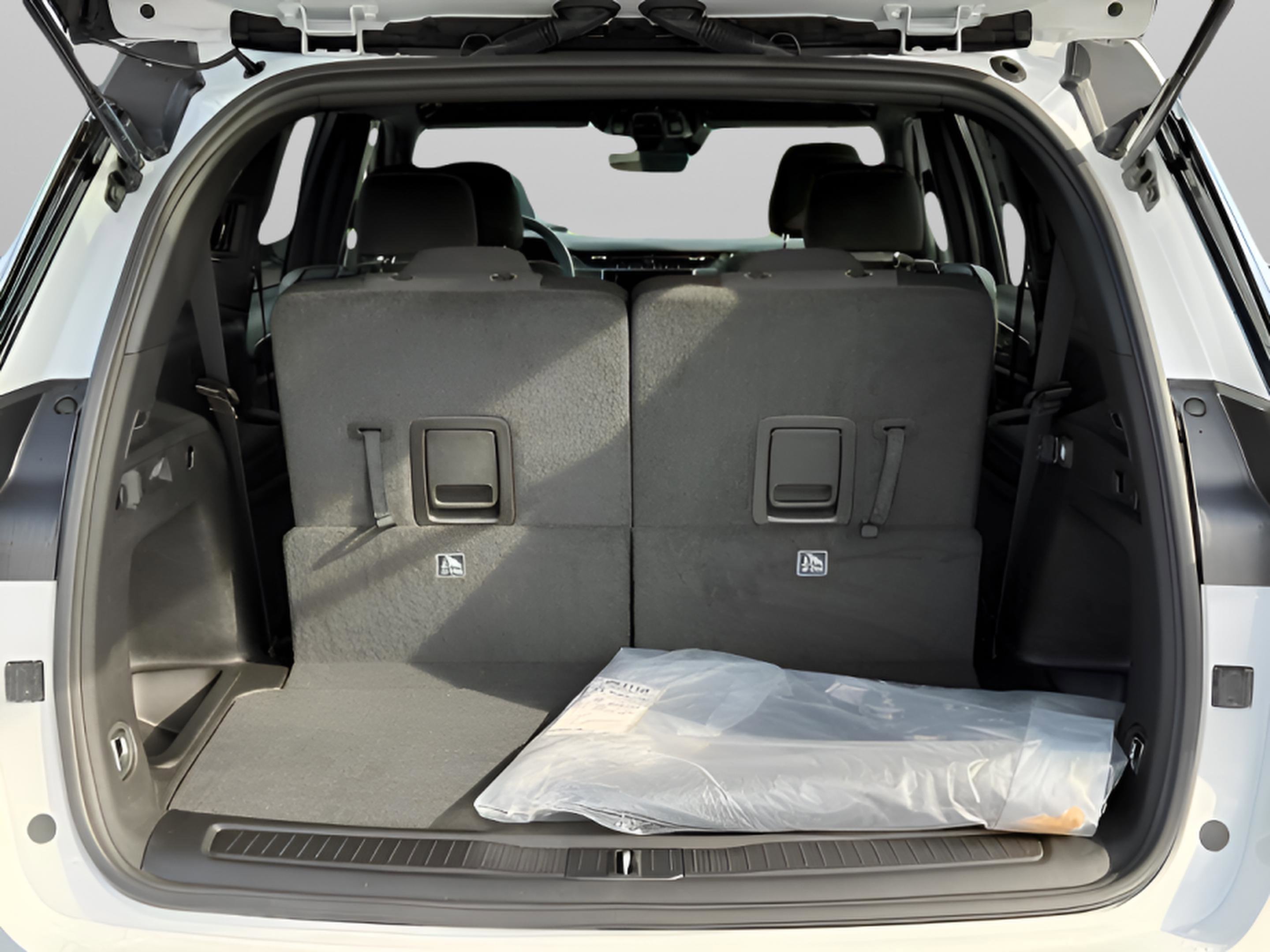 New 2025 Jeep Grand Cherokee L Laredo image 33