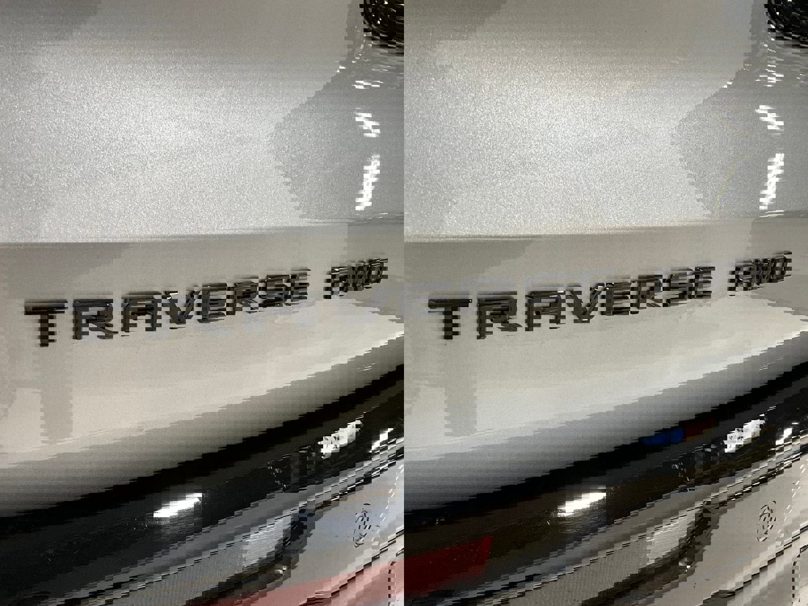 Used 2024 Chevrolet Traverse RS w/ LPO, Floor Liner Package image 31