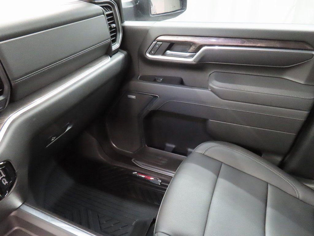 Used 2025 Chevrolet Silverado 2500 LTZ w/ Trail Boss Package image 32