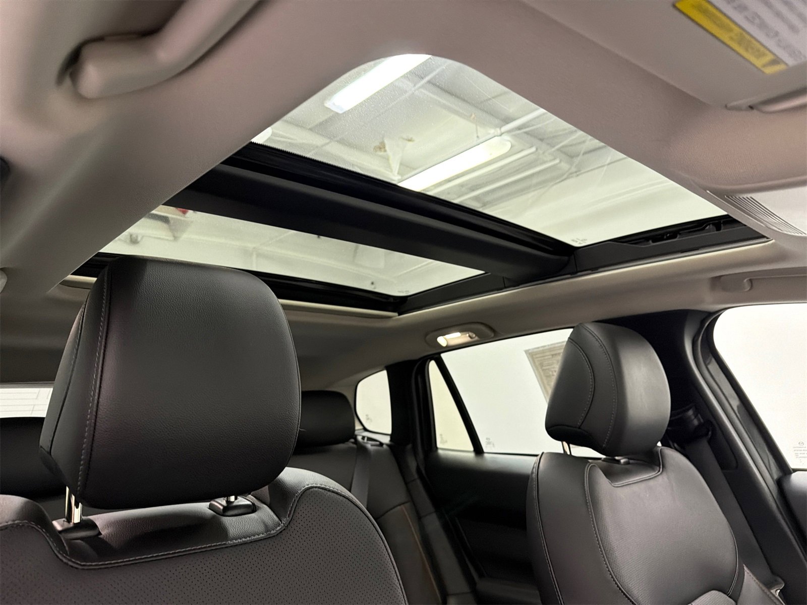 Used 2025 MAZDA CX-50 AWD 2.5 S w/ Premium Plus Pkg image 13