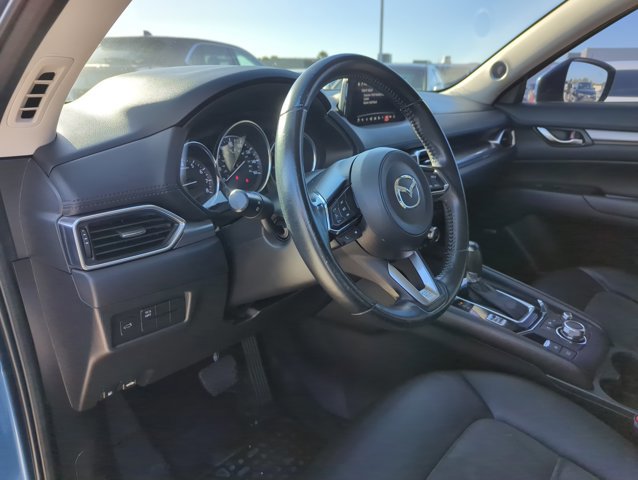 Used 2017 MAZDA CX-5 Touring w/ Preferred Equipment Package FWD image 11