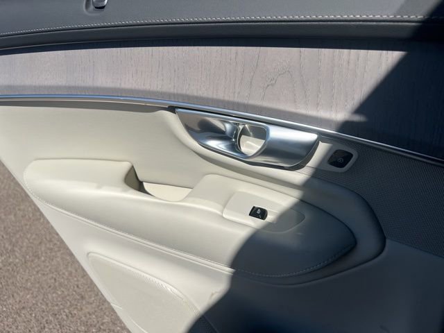 New 2026 Volvo XC90 B6 Ultra w/ Protection Package image 26