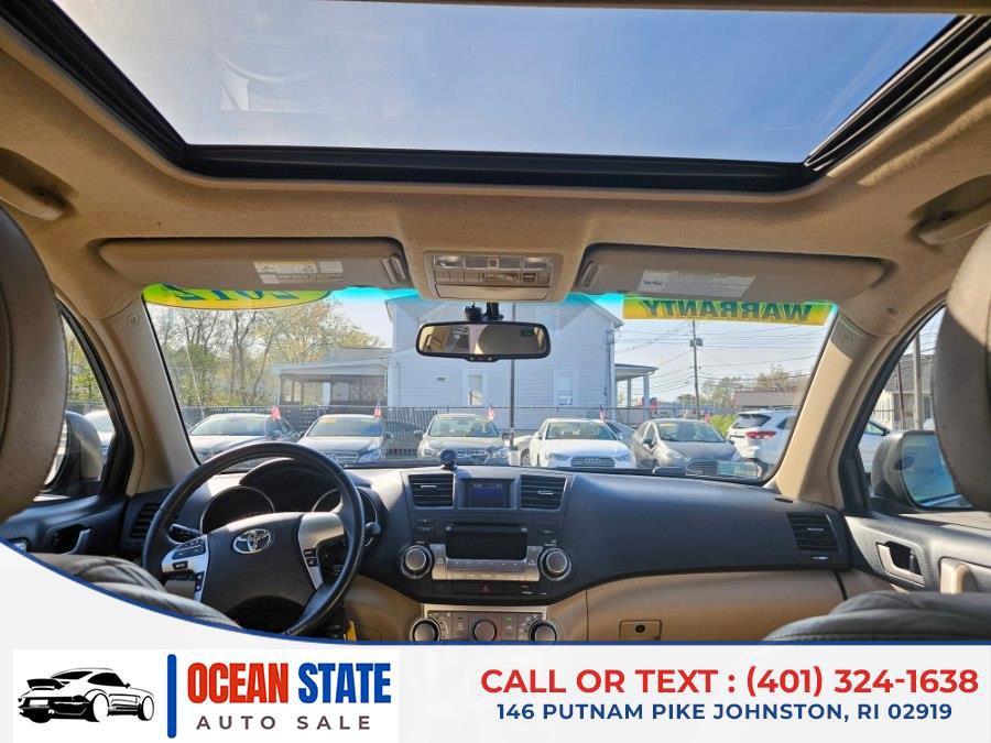 Used 2012 Toyota Highlander SE w/ Tow Pkg AWD/4WD image 14