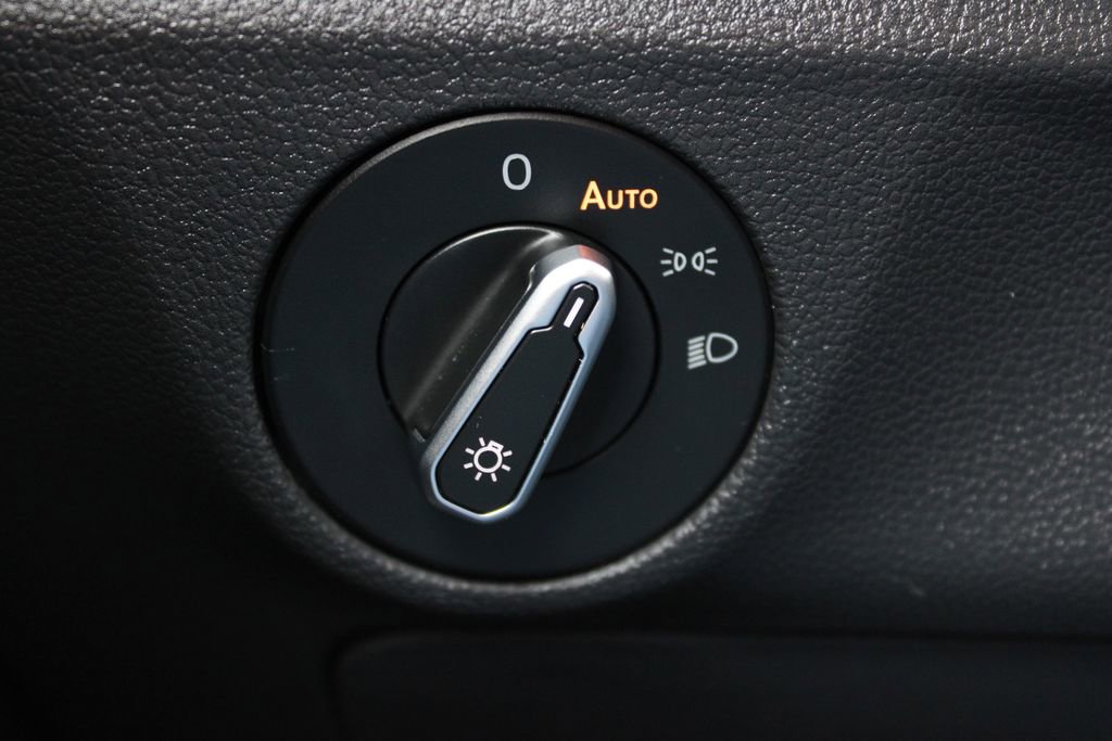 Used 2022 Volkswagen Jetta SEL image 50