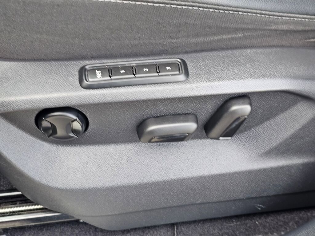 Used 2019 Volkswagen Atlas SEL image 35