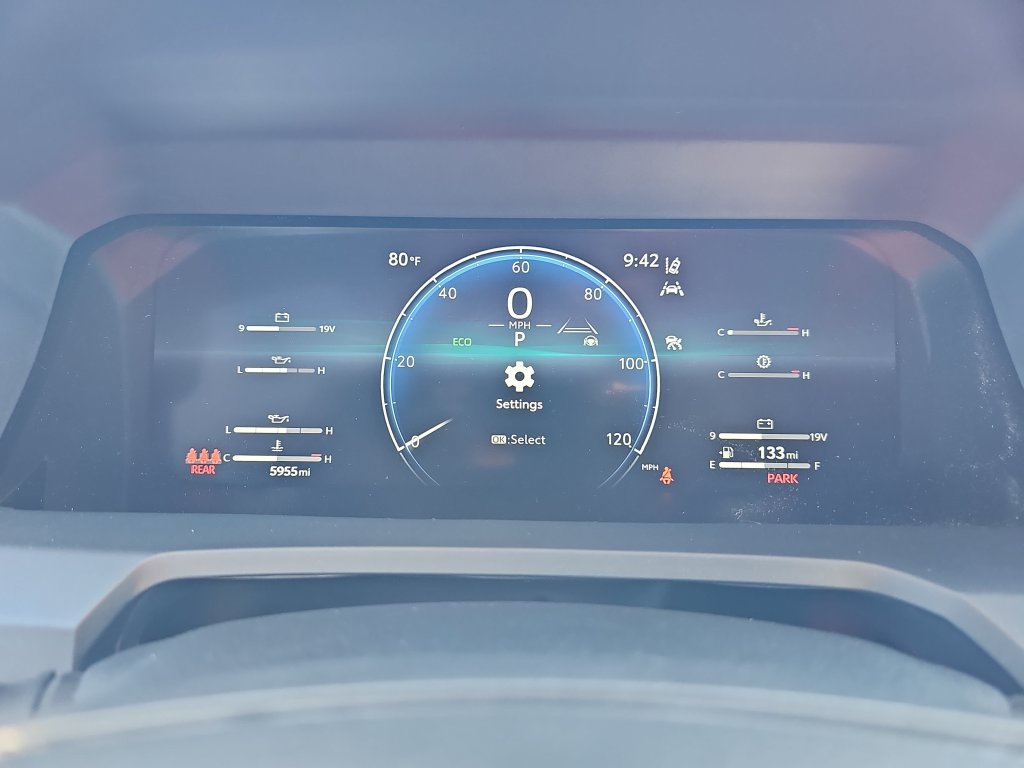 Used 2025 Toyota Tacoma TRD Sport AWD/4WD image 19