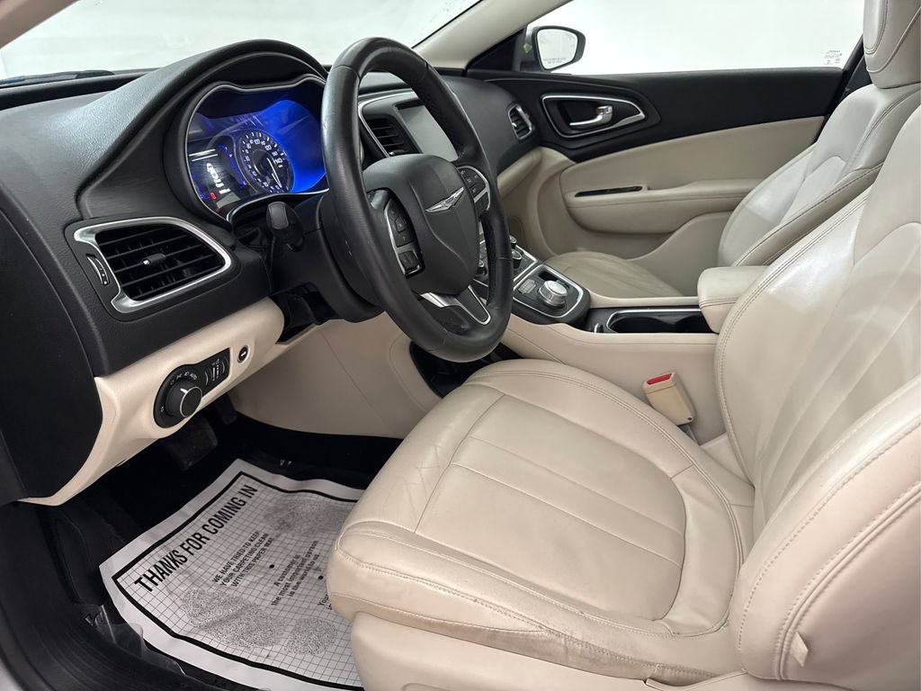 Used 2017 Chrysler 200 Limited Platinum FWD image 12