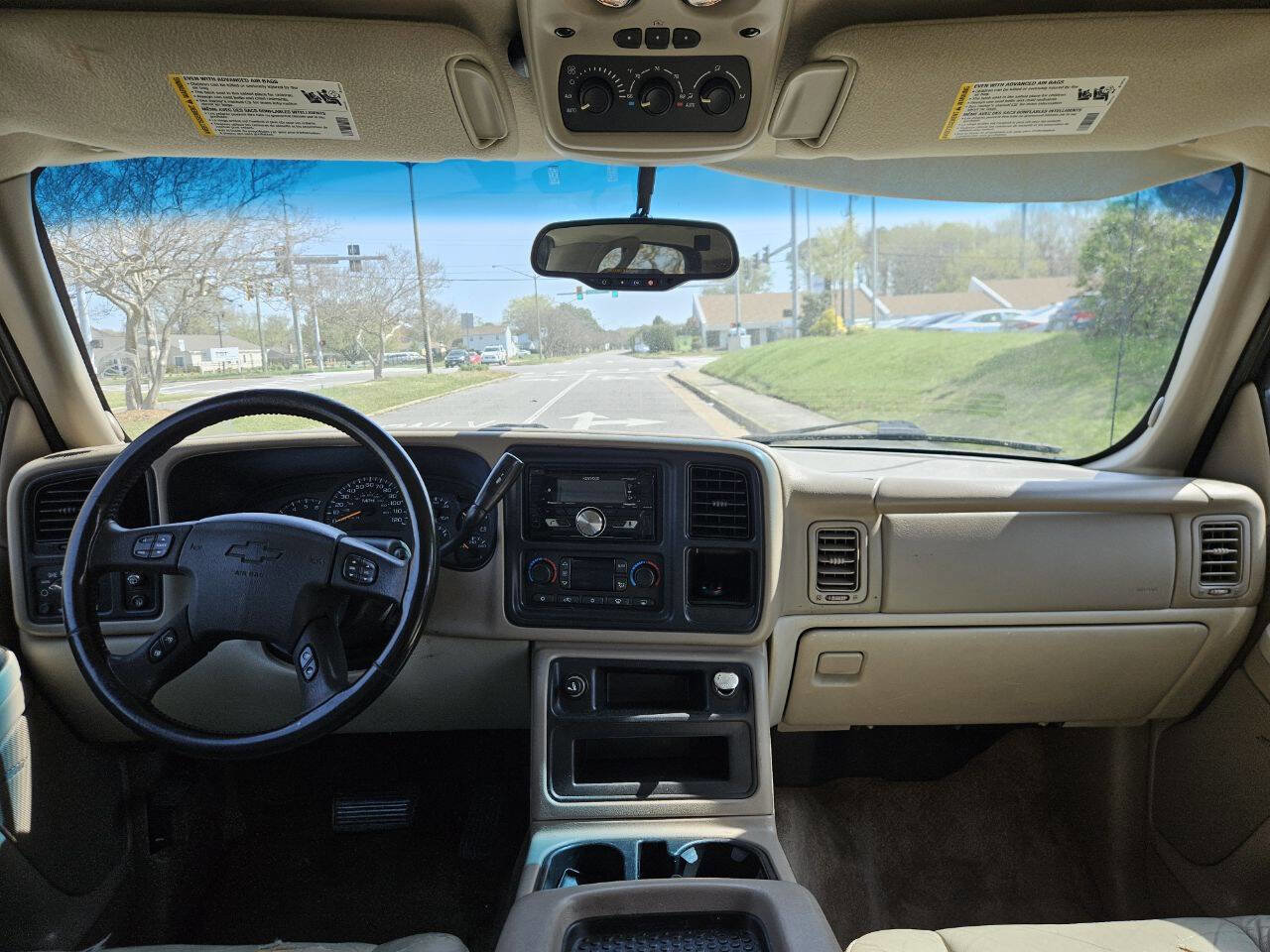 Used 2003 Chevrolet Tahoe LT RWD image 16