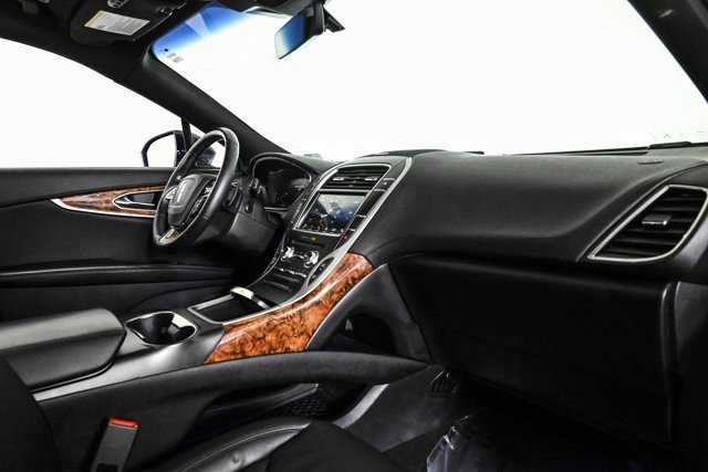 Used 2019 Lincoln Nautilus Reserve image 23