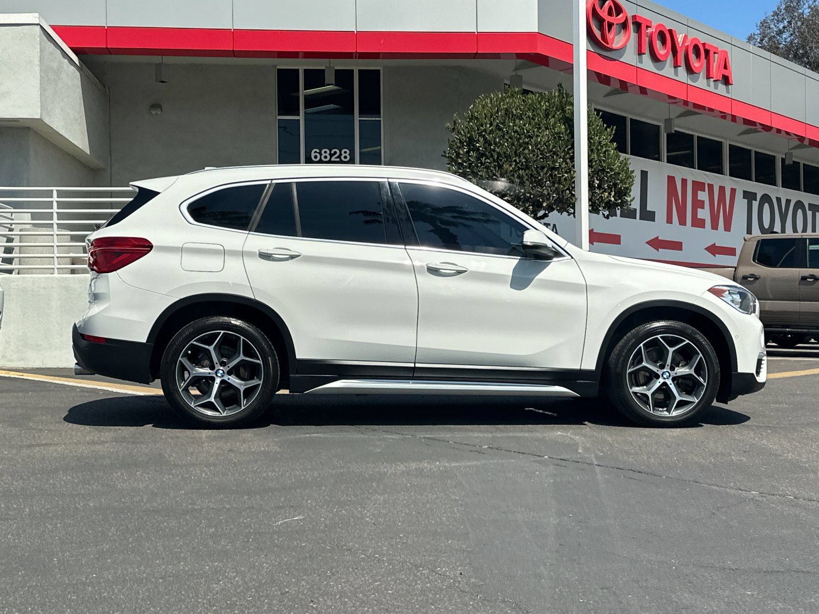 Used 2019 BMW X1 sDrive28i w/ Convenience Package FWD image 6