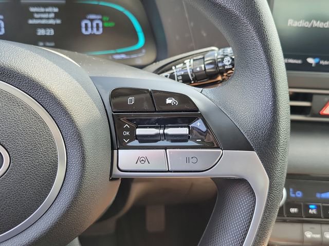 Used 2025 Hyundai Elantra Blue image 6