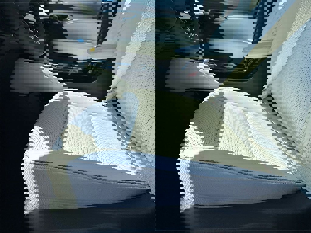 New 2025 Buick Envision Avenir image 10