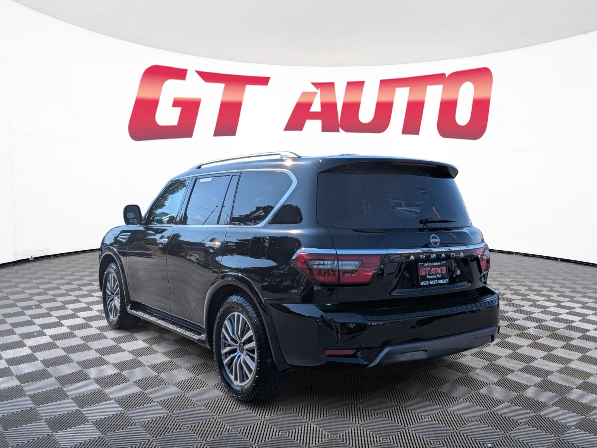 Used 2023 Nissan Armada SL AWD/4WD image 3