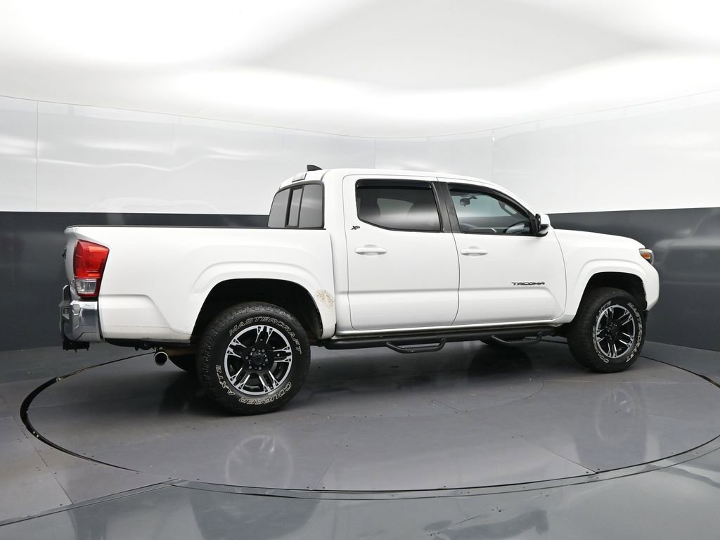 Used 2016 Toyota Tacoma SR5 w/ Towing Package RWD image 8