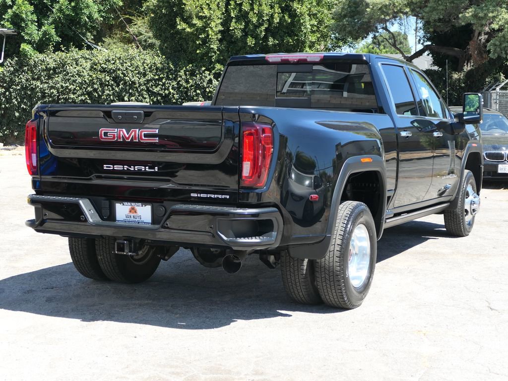 Used 2021 GMC Sierra 3500 Denali w/ Denali Ultimate Package image 4